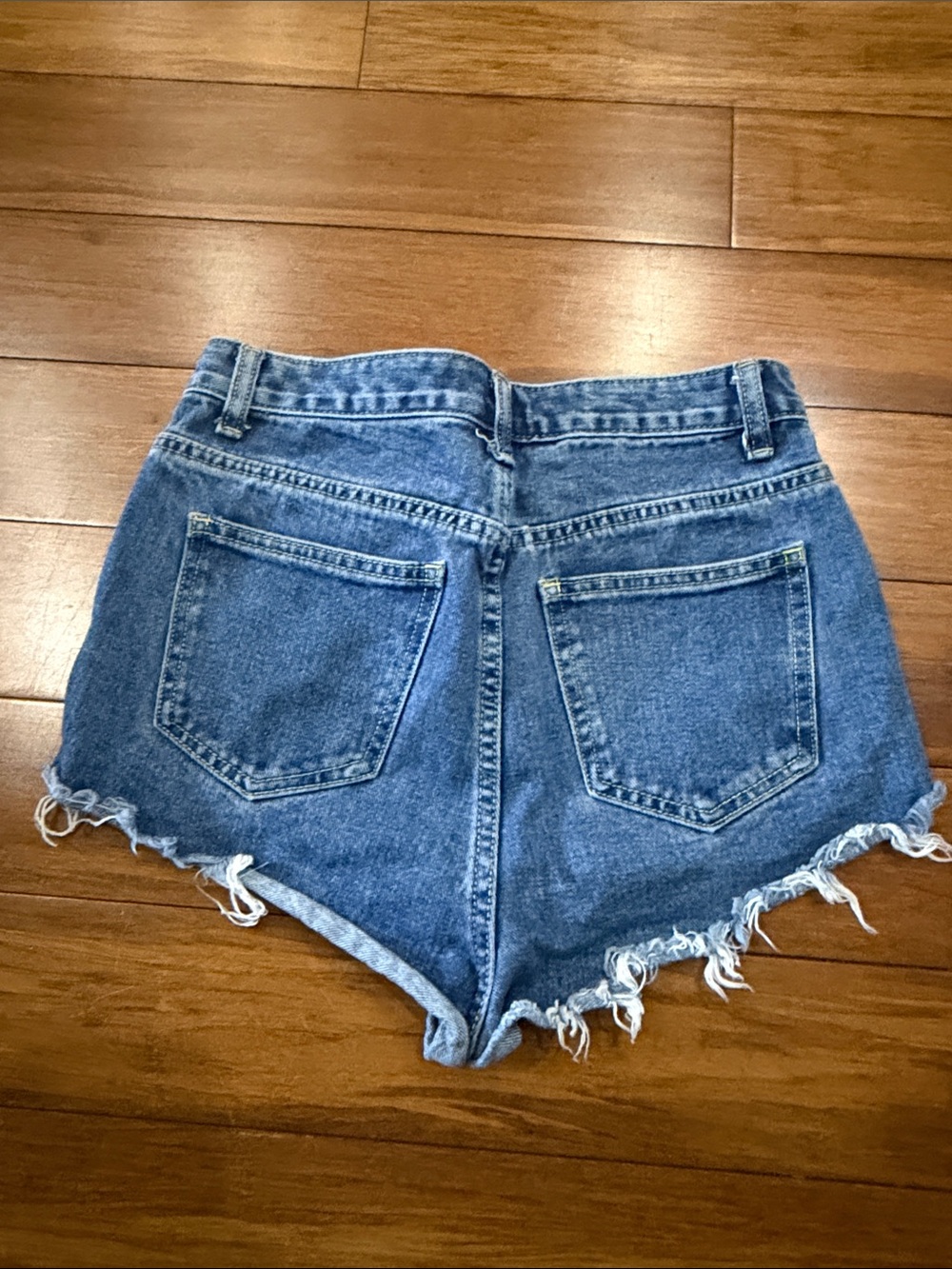PrettyLittleThing Dark Blue High Waist Denim Shorts with Frayed Hem - Picture 4 of 4